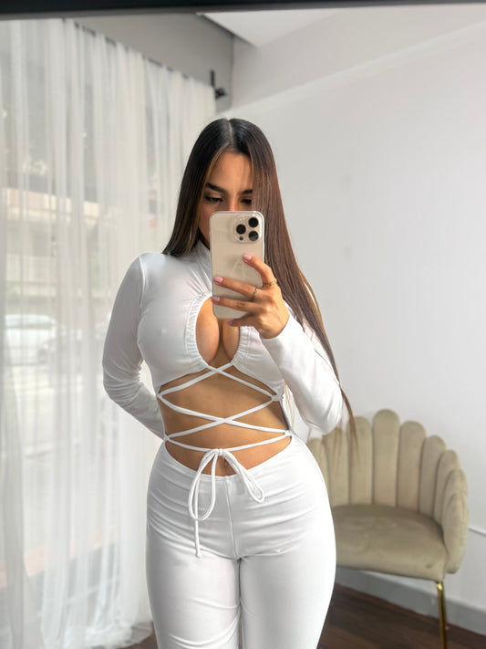 Mono Sara acampanado